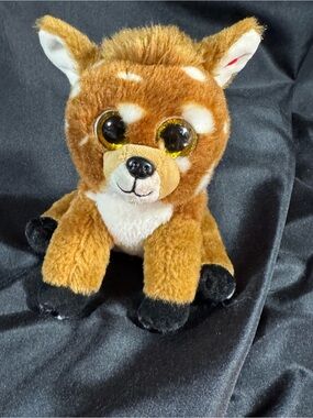 Ty Brown and White Fawn Plush with Sparkly Eyes Buckley Deer